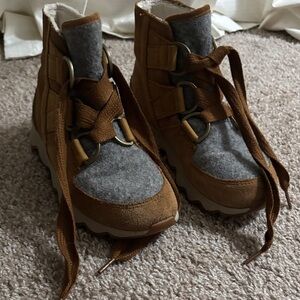 Sorel Women's Brown and Gray Winter Boots